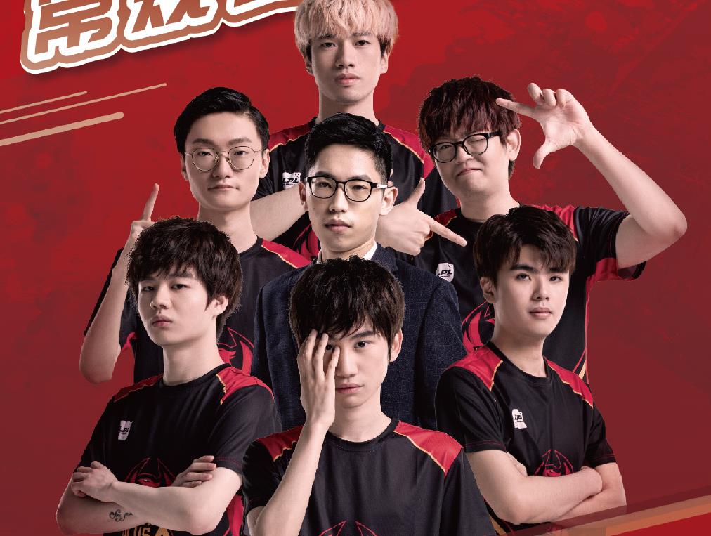 欧美解说谈fpx每当doinb接近世界赛时他的队伍就会拉垮