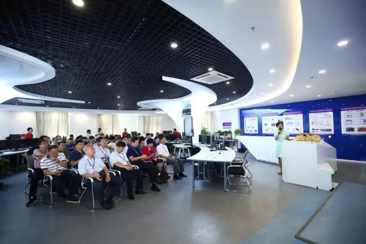 临汾一中校长出现在清华大学新生开学典礼上山西仅两所学校