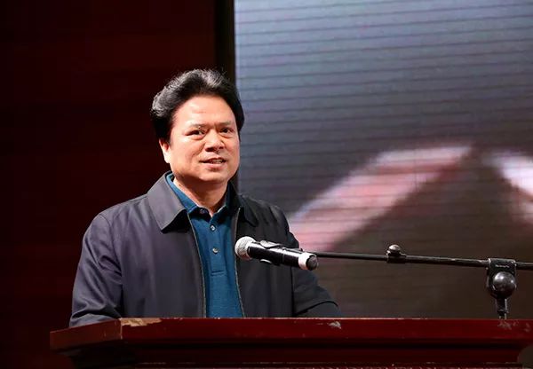 赞陕西作家陈彦主角获茅盾文学奖