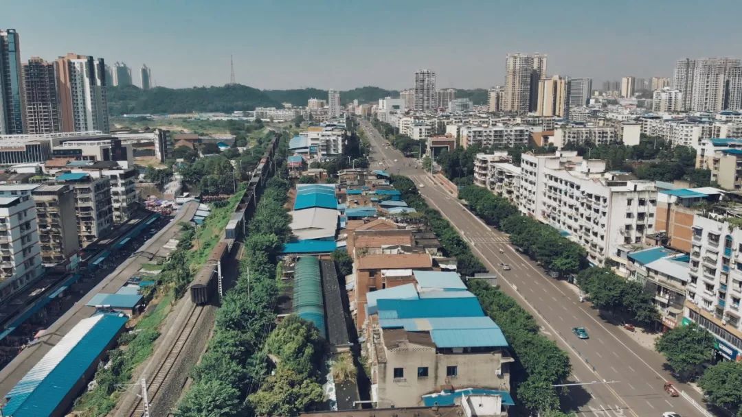 航拍资阳从过去到未来两座桥见证资阳城区的积淀与未来