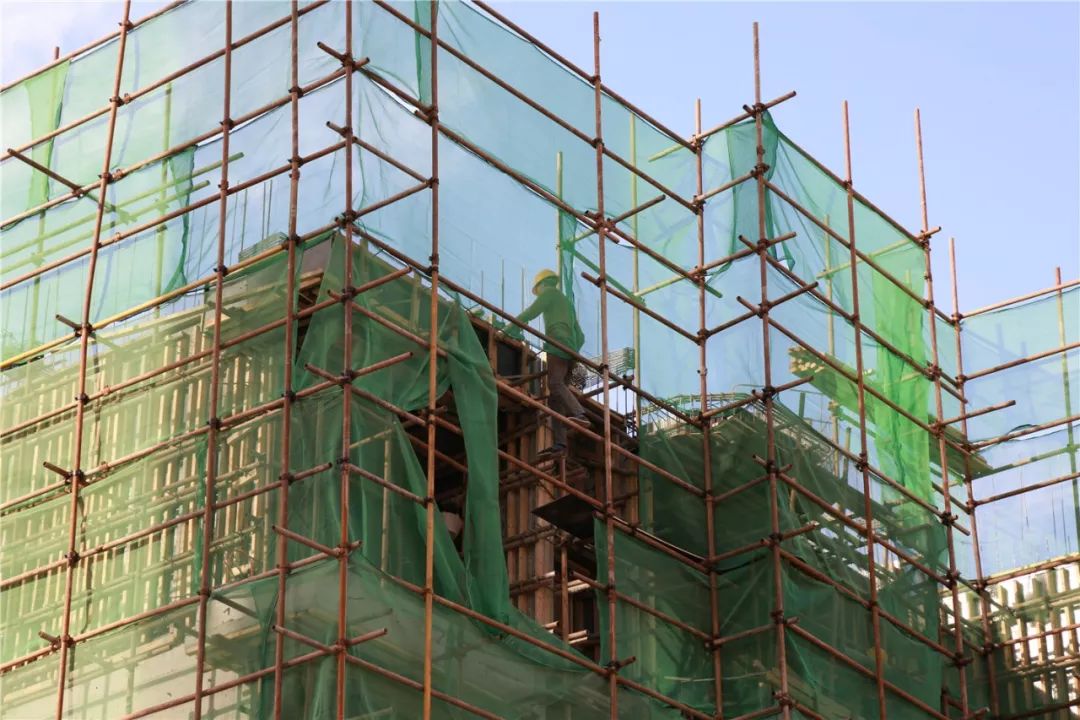 运城近41高温72张真实镜头下的运城工地曝光