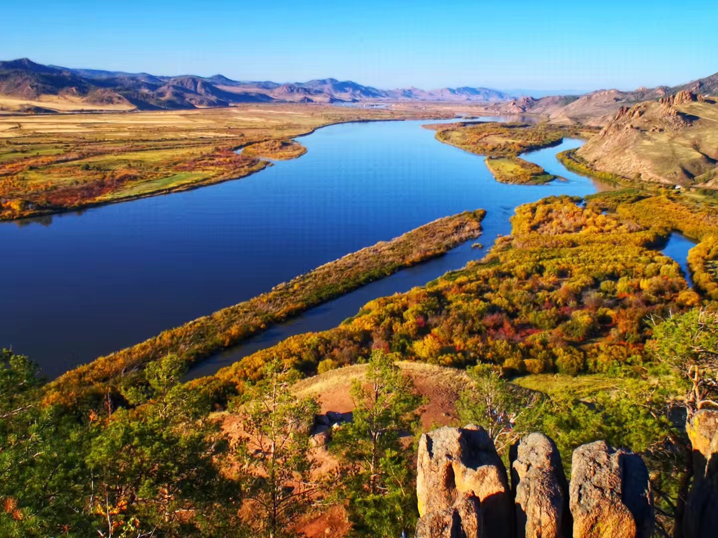 伊尔库茨克母亲河"安加拉河"乌兰乌德市母亲河"色楞格河"穿过赤塔市