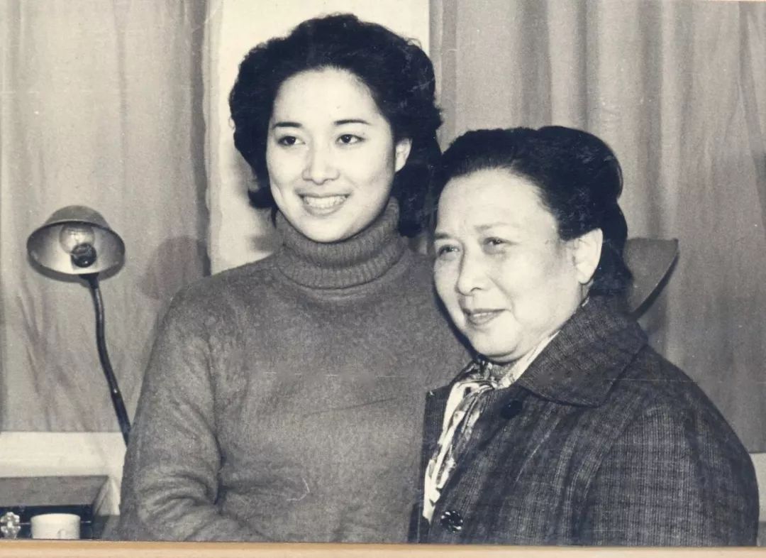 回到唱电台 | 茅威涛《返场》cd火爆上海书展_尹派