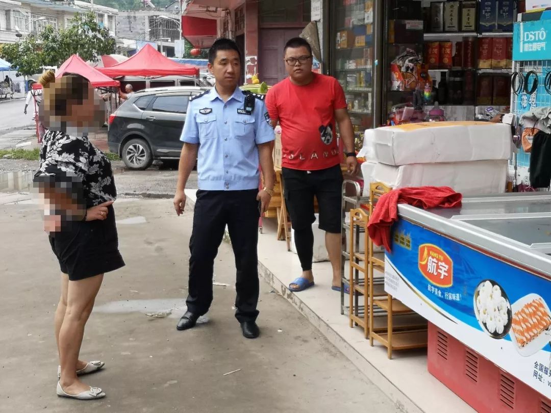 太丢人!毕节女子被监控拍到这一幕!_许某