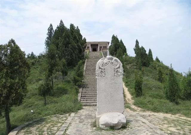 盗墓贼是不是啤酒喝多了卷走随葬品却留下国宝