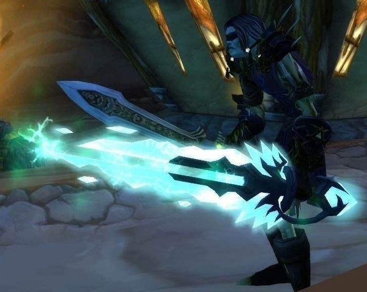 时候防战最强的武器毋庸置疑,雷霆之怒,逐风者的祝福之剑,俗称风剑,这