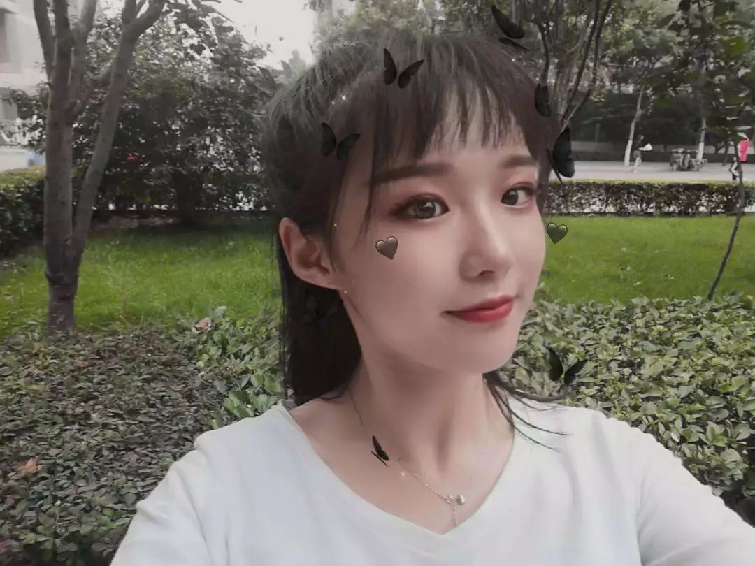 美设学生会优秀部长文体部部长李晶晶