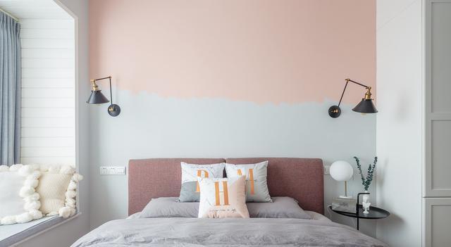 方案3:墙面左右拼色墙面可以采用左右拼色设计,房间里面同一面墙刷不