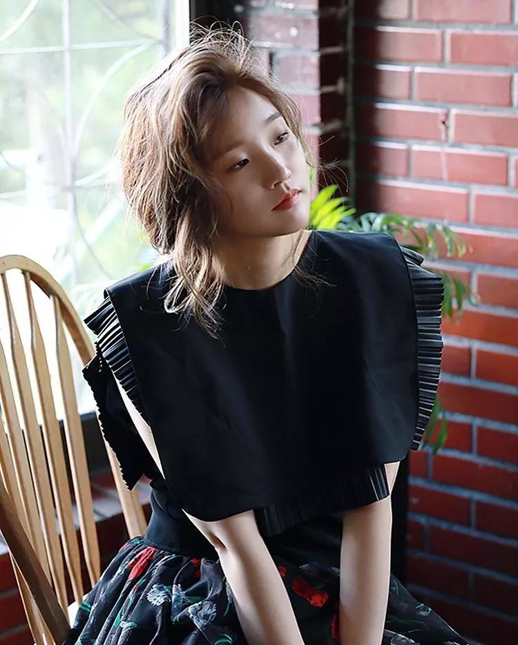 舔屏单眼皮少女迷人又可爱