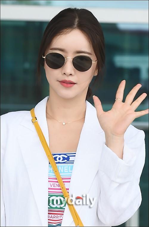 mdphoto韩国女艺人洪秀雅飞往北京参加中韩合拍剧拍摄