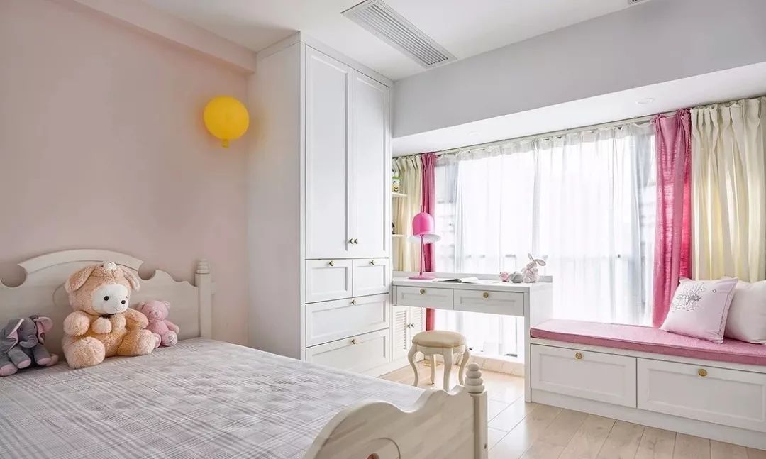 高级灰现代风亲子宅 儿童房换色换效果