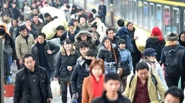 在外打工的日子难回家更难想起打工泪涟涟