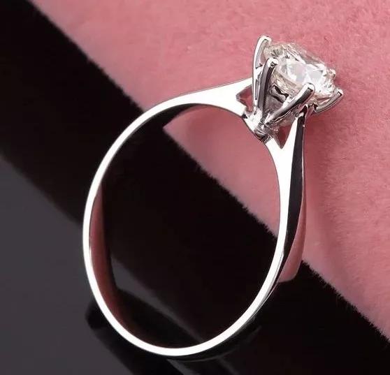 巴洛雅经典六爪是真爱的见证,更是一种百年的执着!_钻戒