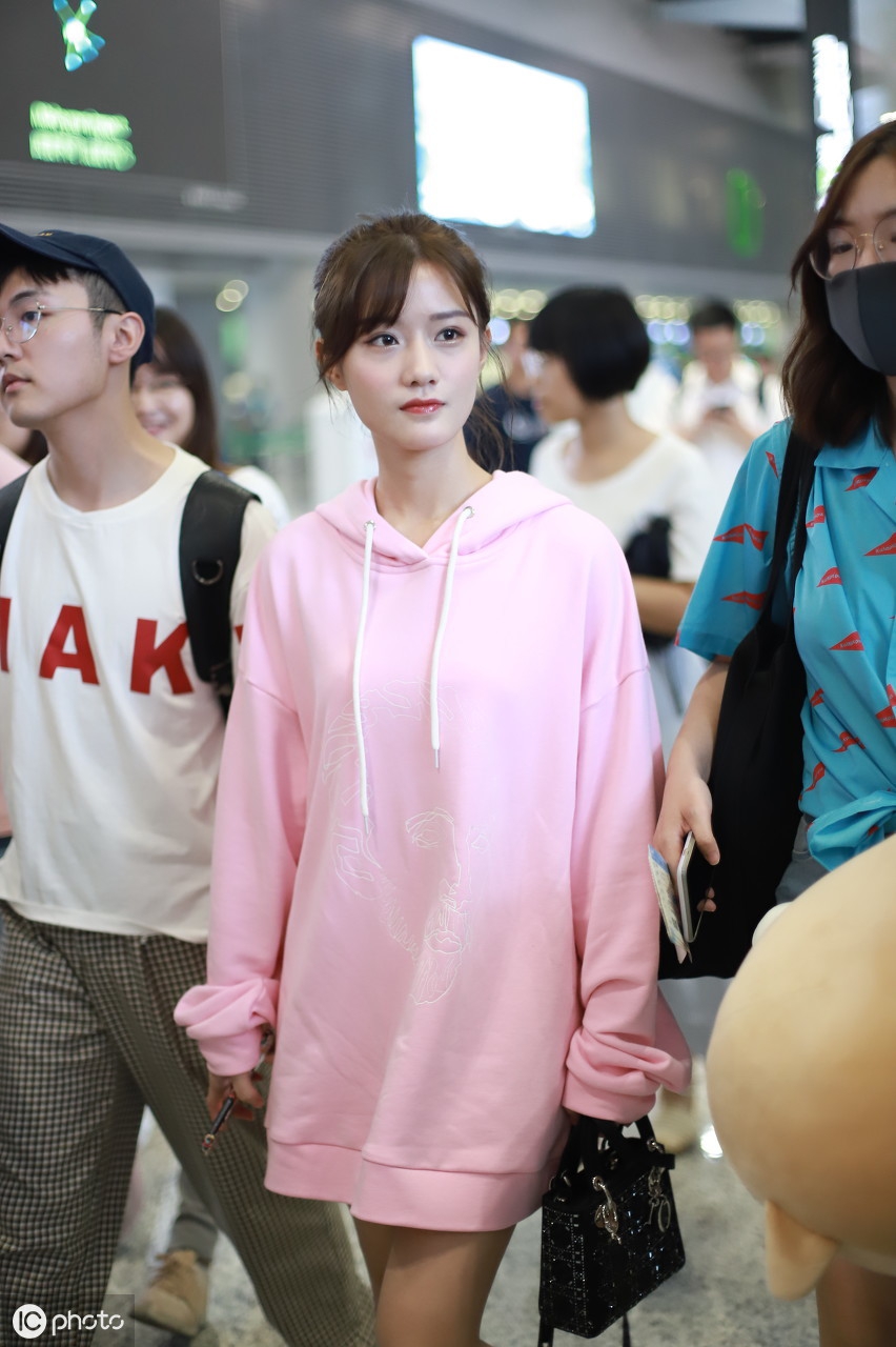 陈意涵机场美照回头率高