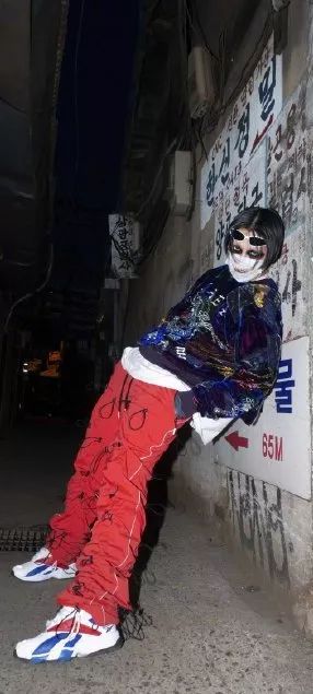 代表人物-设计师bajowoo没有人可以说主流文化就是时