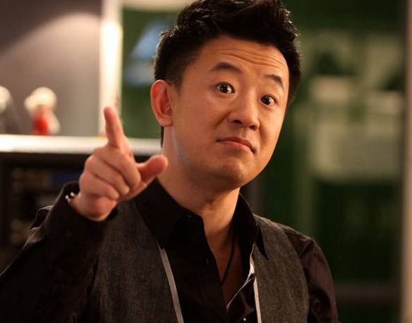 黄海波消失的这五年默默做公益虔诚去朝拜生日已无人问津