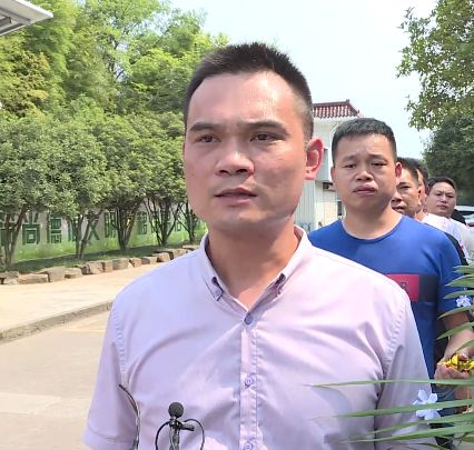 数千群众送别英雄,李安一路走好!_新昌