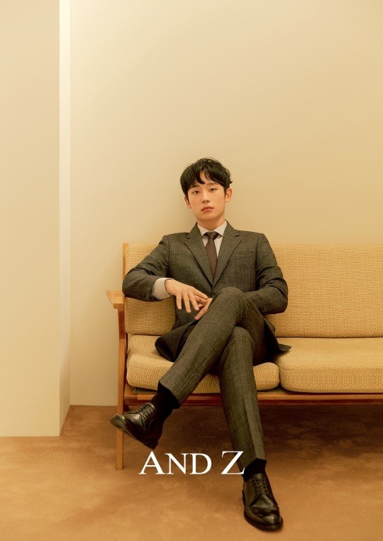 男友力爆棚丁海寅拍代言品牌最新宣传照