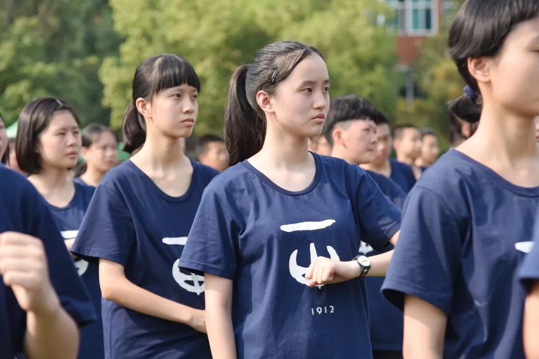 吾少年意气可点燃精神丨长沙市一中军训少年对自己说