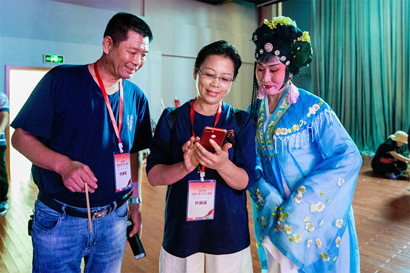 河南开封田爱云二夹弦剧团亮相百戏盛典唱起来半碗蜜听起来很欢喜