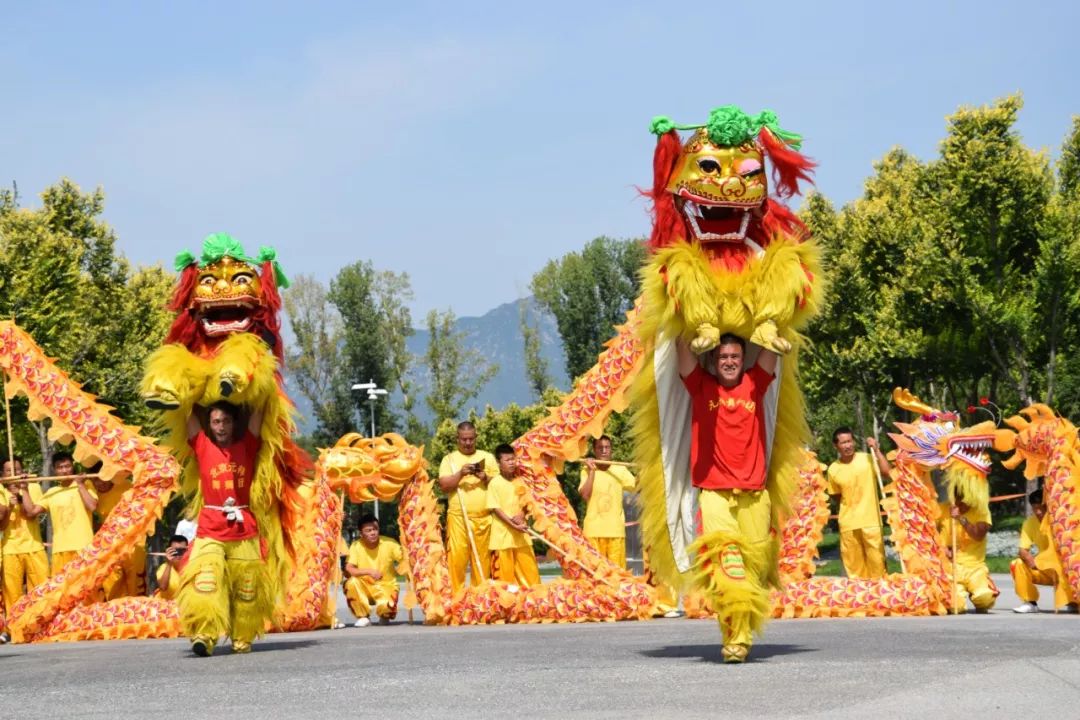 顺义区民俗表演"龙狮舞 "点亮2019北京世园会