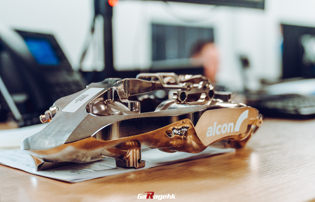 一个自我封闭的世界级刹车制造商英国alcon刹车