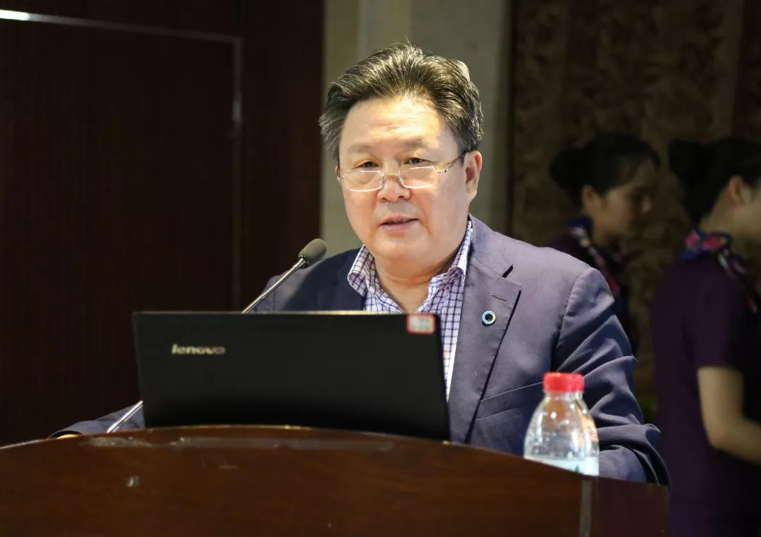 郑州颐和医院圆满举办中国医师节表彰大会