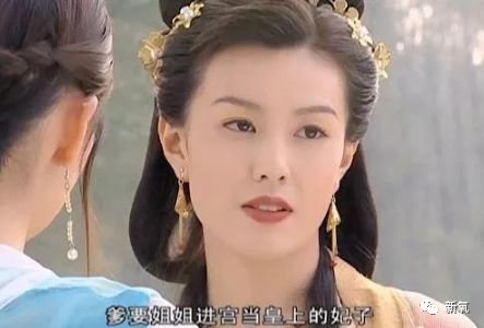 早年间演过《少年英雄方世玉》中的孙晴,还演过《神雕侠侣》中的程英.