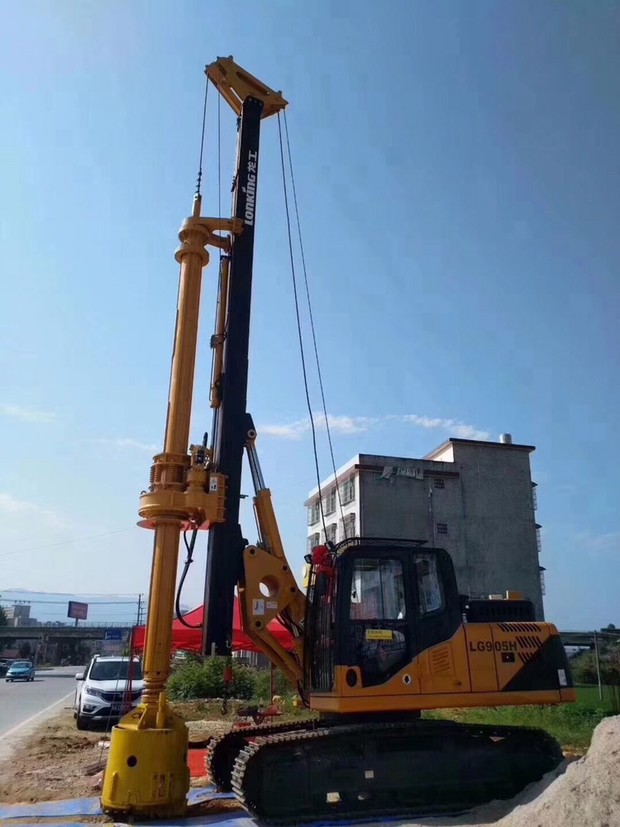 小型旋挖钻机高温故障解析