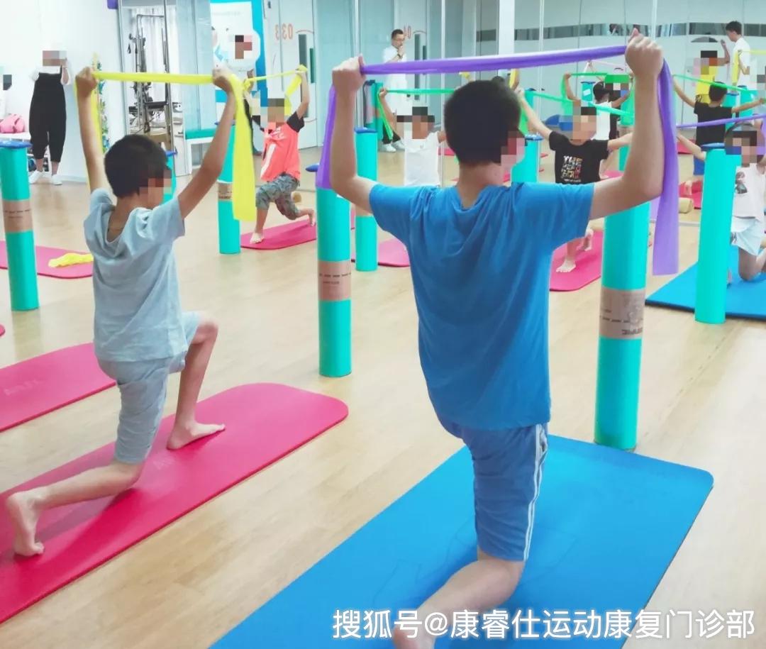减脂训练营：引领潮流的身体改造之旅