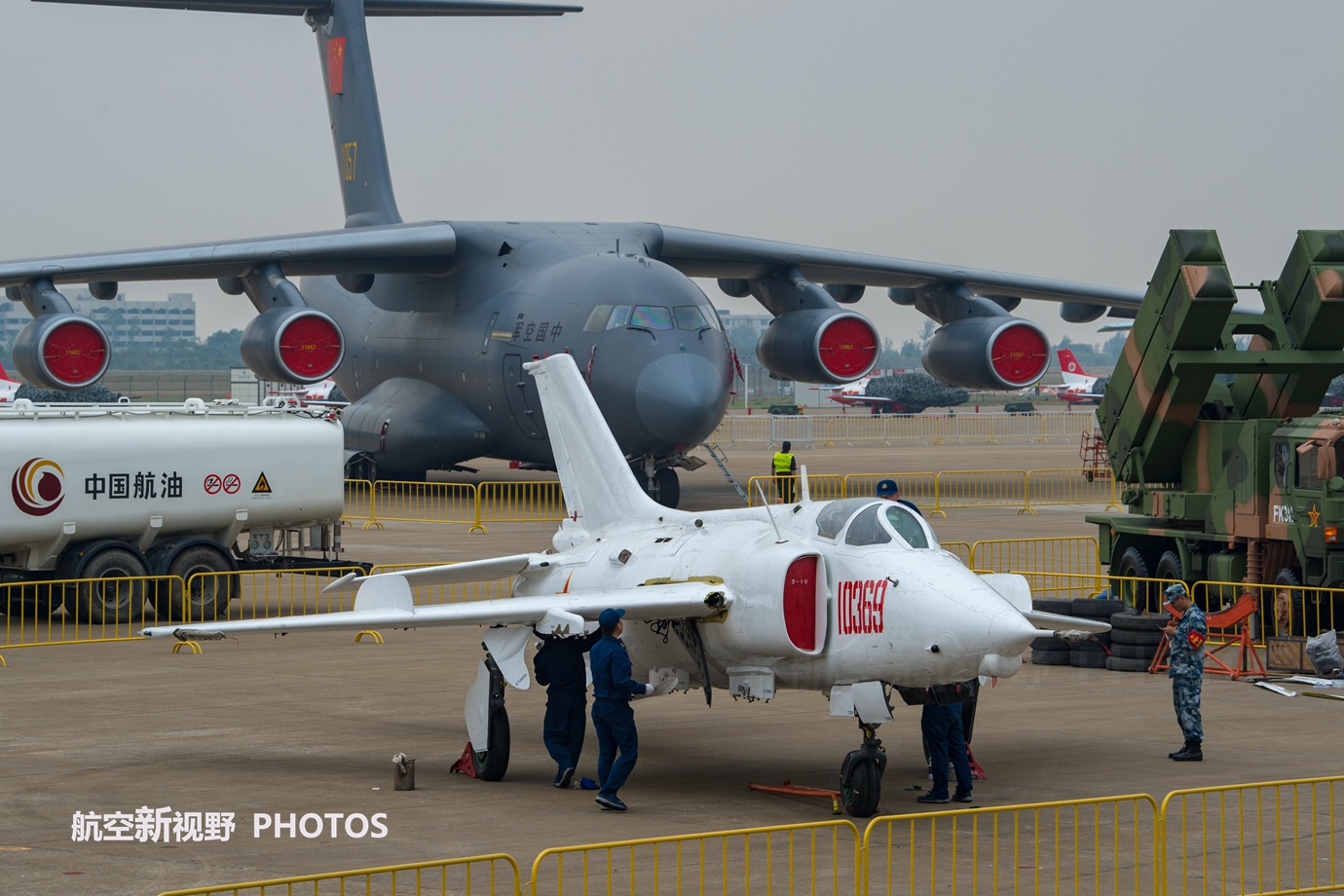 中国空军退役军机强5国产第一款尖头战机70后80后军迷的最爱