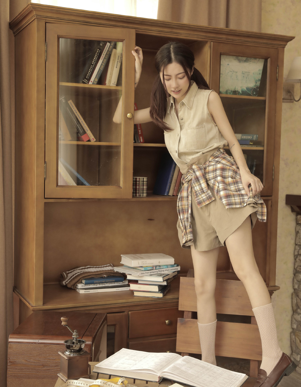 日系双马尾美女美腿诱惑图片