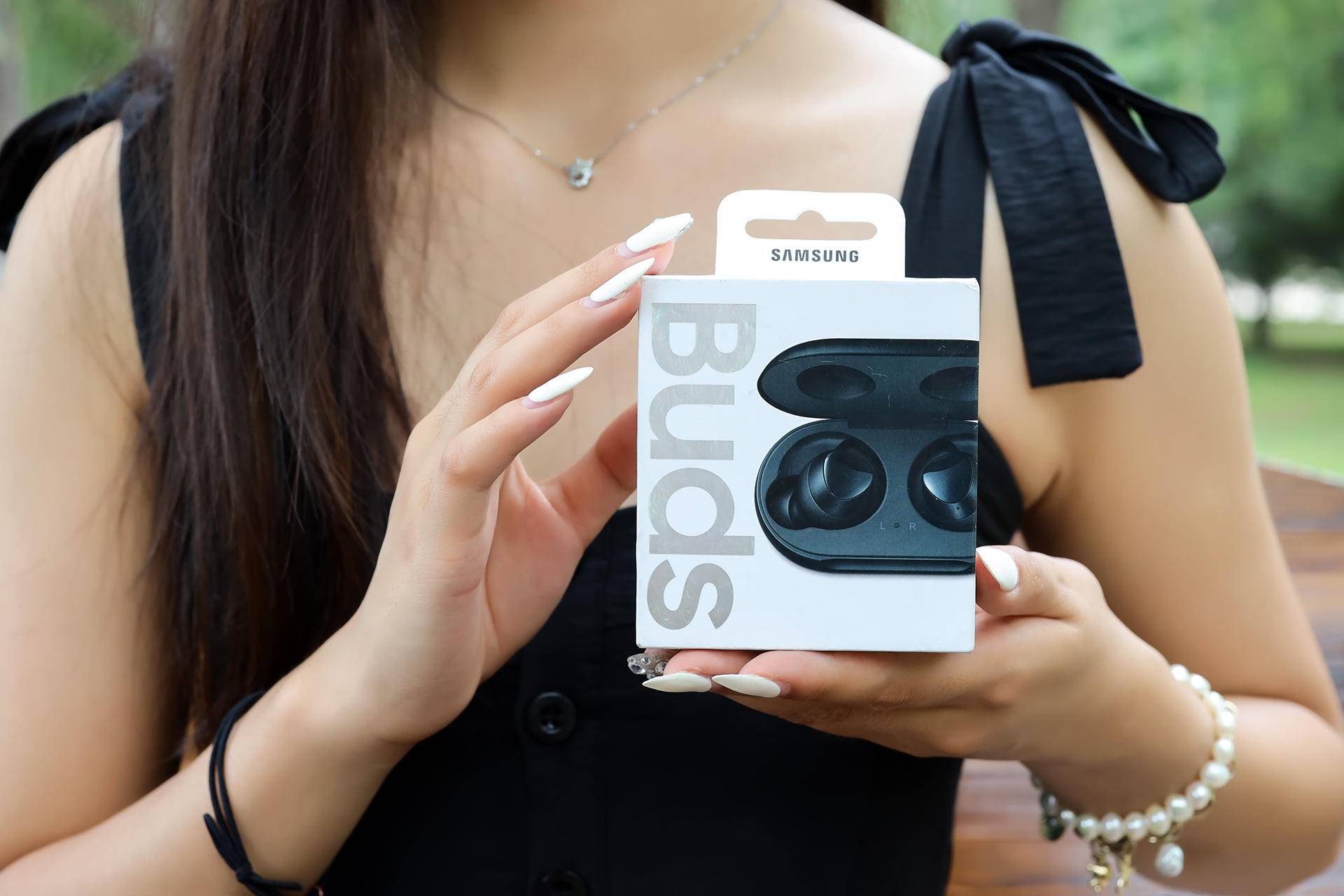 不爱airpods独爱"她",三星 galaxy buds 真无线蓝牙入耳式耳机
