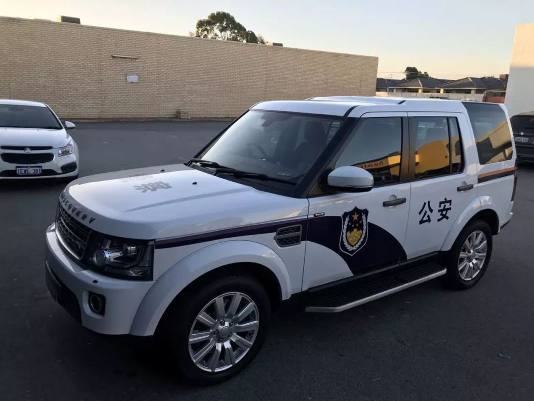 新西兰街头惊现中国警车路人一脸懵逼走近一看