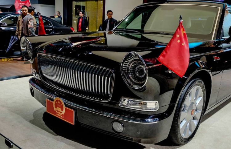 000到400,000辆,顶级红旗甚至售价超过500万英镑