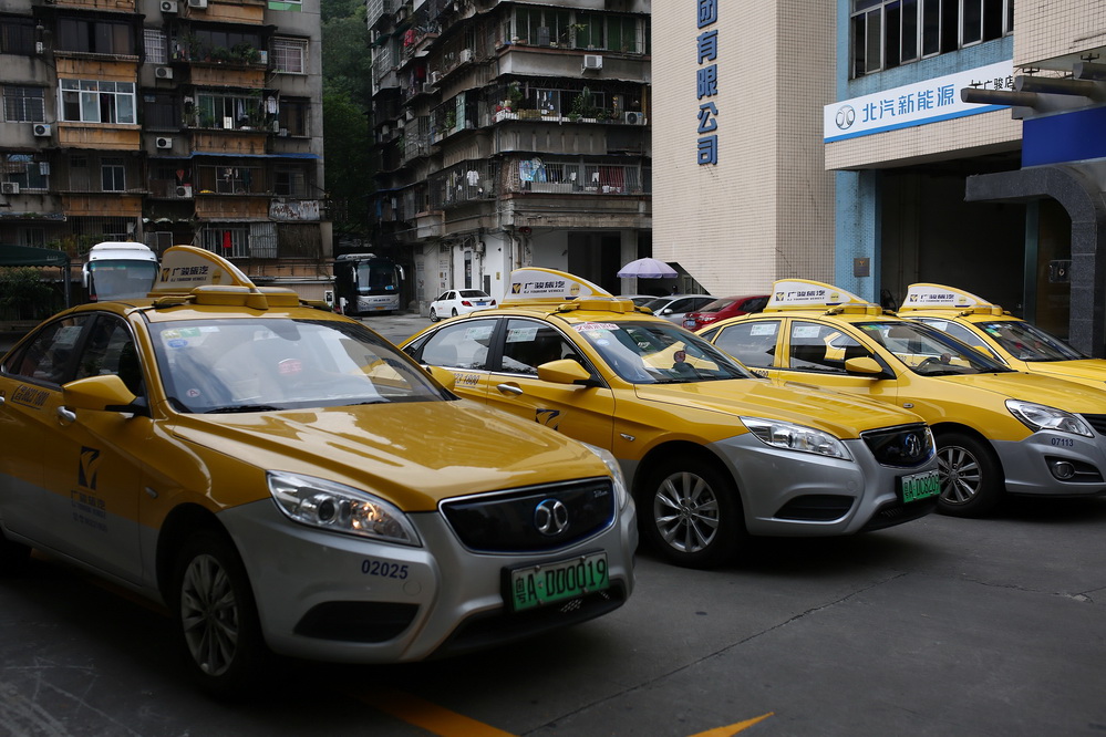 广州的士新型车载智能装备 对驾驶员实时监控