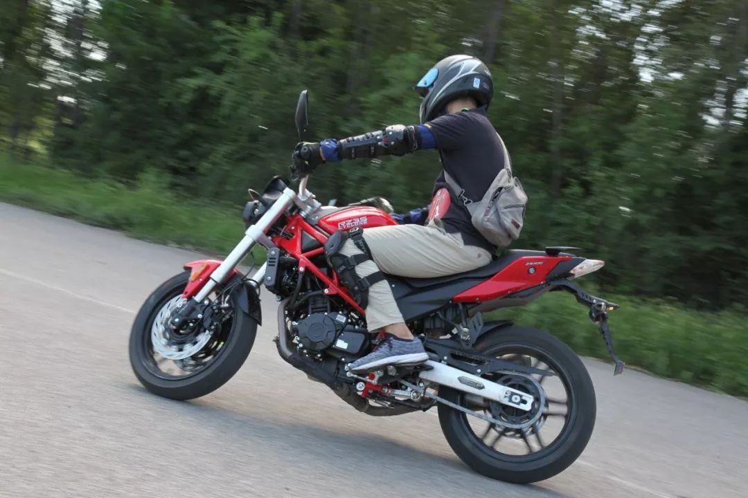 看他们如何玩转赛科龙"骑士驾道"!