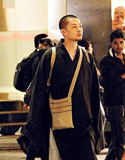 吕颂贤陈少霞等依旧还能亮相公众视线之外,也有饰演林平之的何宝生