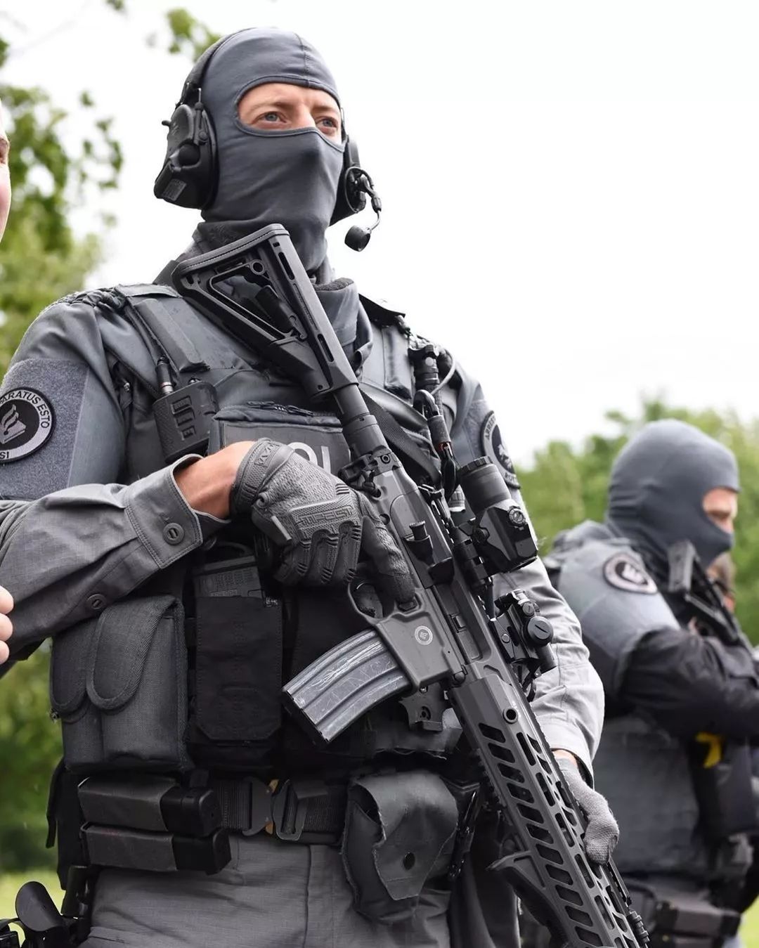 【全盔面罩男都不是吃素的】世界各国/地区警察图集