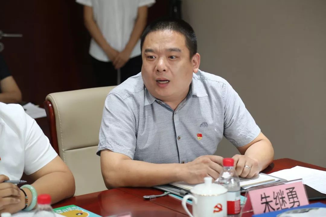 副市长林克庆到瀛海 征求《北京市生活垃圾管理条例》修订意见