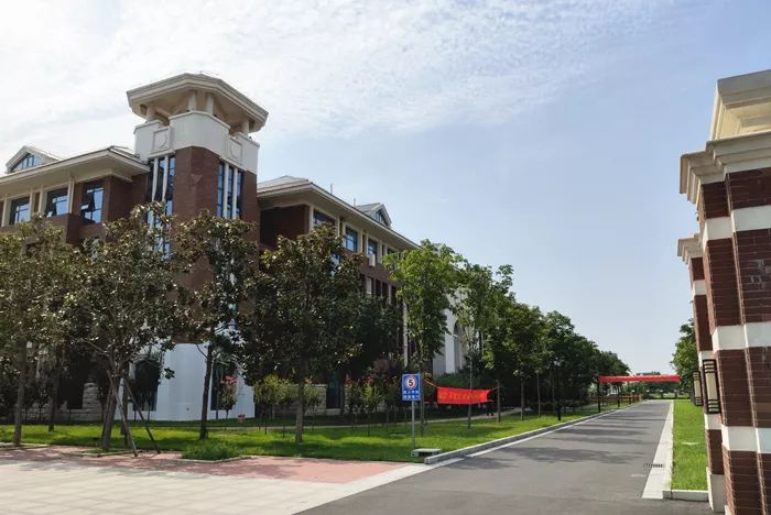开学啦英迪国际学校2019级新生今天报到