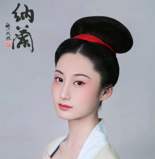 鹅蛋脸尽显东方女性美,和柳叶眉绝配!_脸型