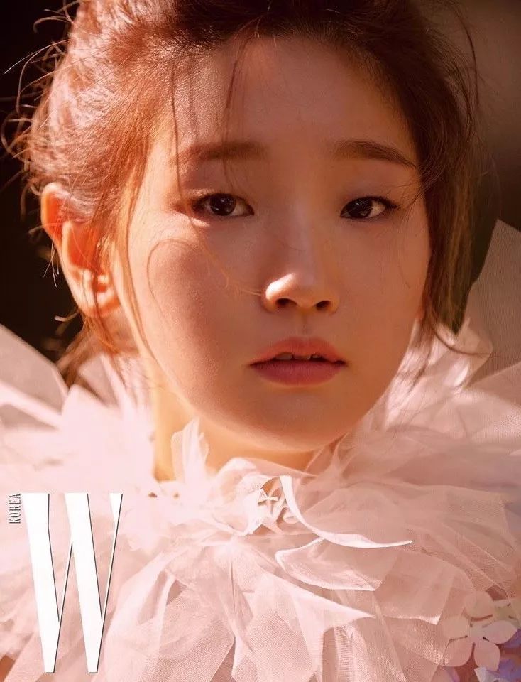 舔屏单眼皮少女迷人又可爱