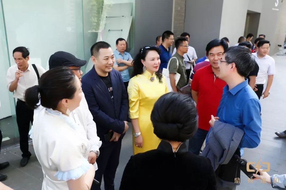 民进中央教育委员会副主任陈正拜 等嘉宾交流著名书法家颜新元,傅德锋