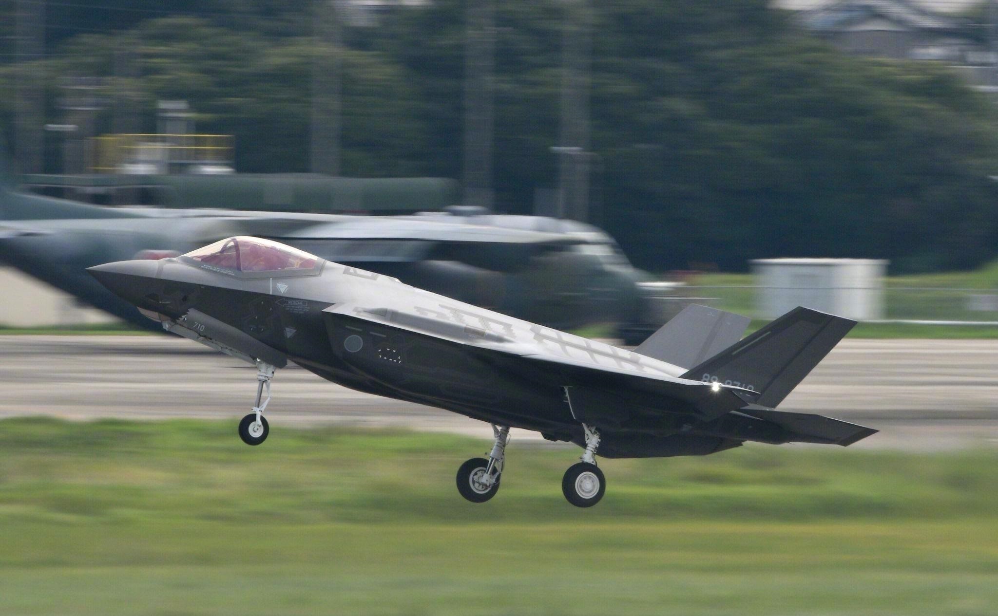 原创日本f35坠海被草草了事阵亡飞行员承担一切美日交易正常进行