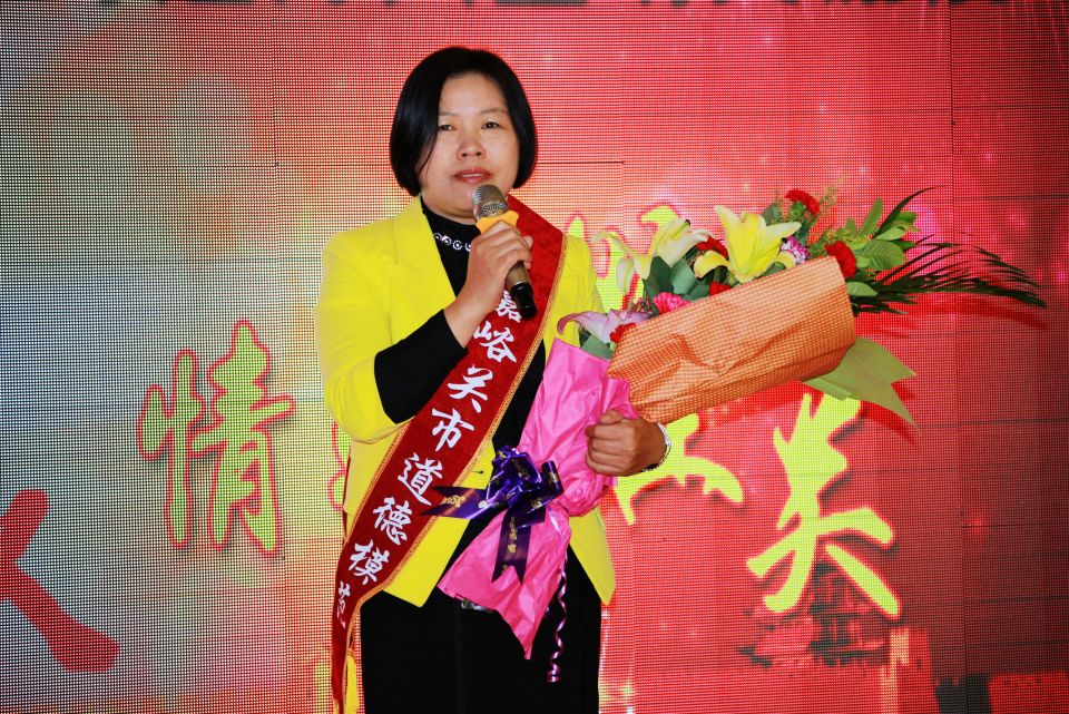 最美雄关人丨中国好人发布吴金玉坚守教育初心不惧癌魔绽芳华