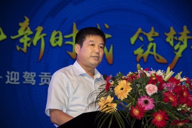 霍山县委副书记,县长赵珞在致辞中指出,迎驾依托霍山生态禀赋,将低碳