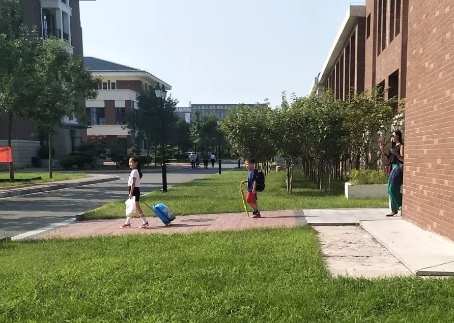 开学啦英迪国际学校2019级新生今天报到