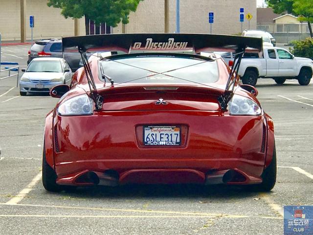 一辆相比evo知名度略差的敞篷跑车三菱eclipse