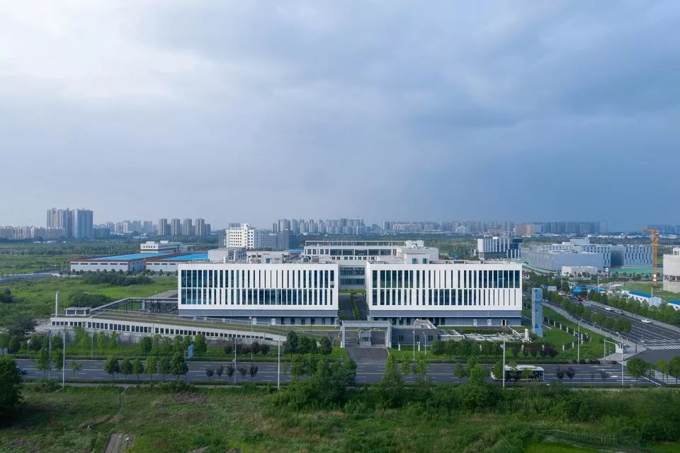 来自 元本体工作室   重庆医药设计院 对gooood的分享深圳微芯生物
